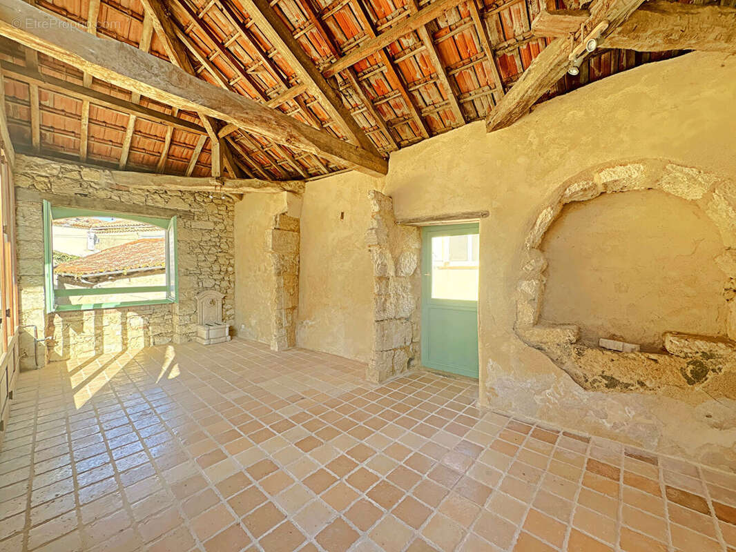 Maison à MAUVEZIN