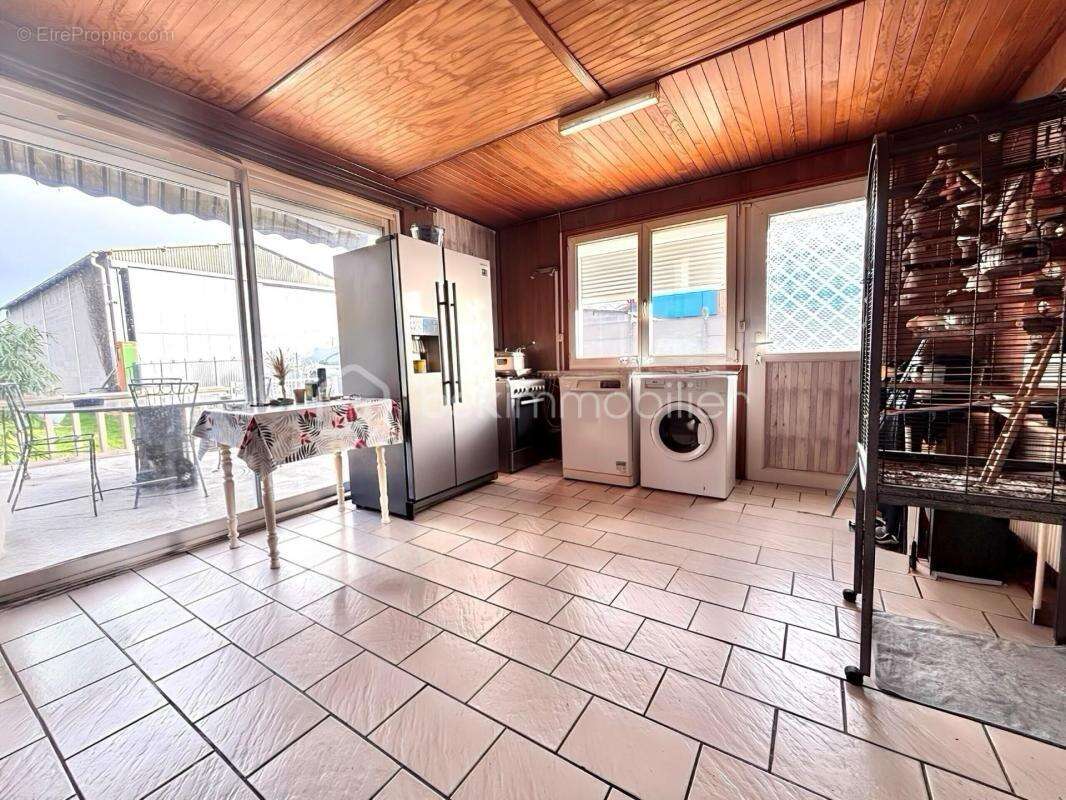 Maison semi-individuelle de plain-pied 3 chambres jardin hangar - photo 8
