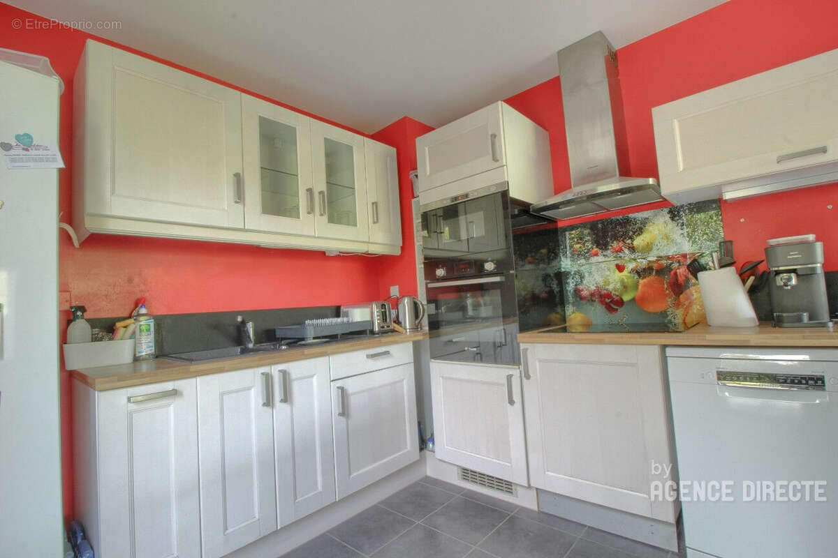 Maison à LA CHAPELLE-DES-FOUGERETZ