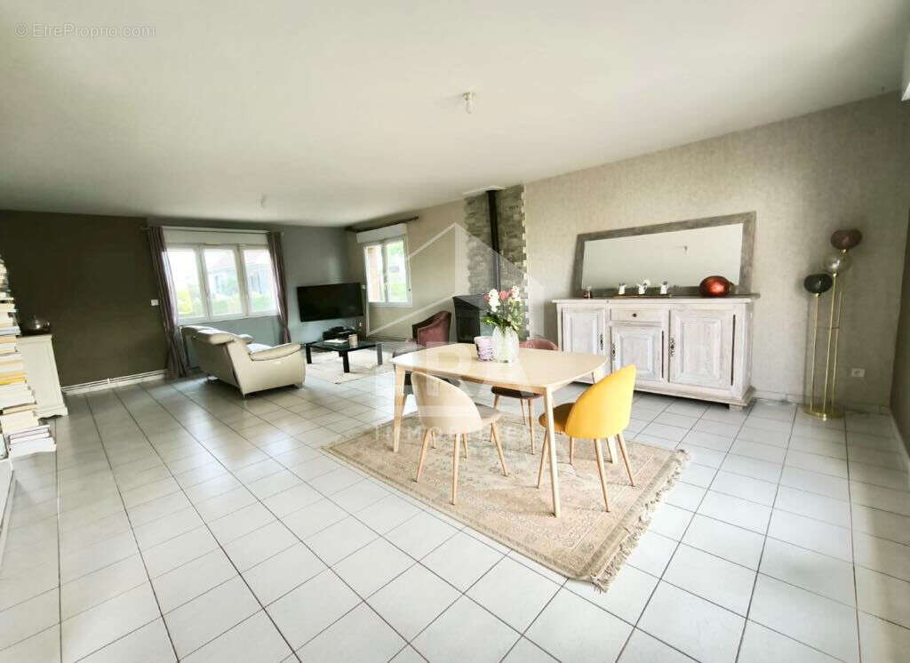 Maison à NOYELLES-LES-VERMELLES