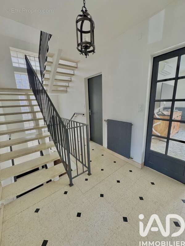 Photo 3 - Maison à ROMILLY-SUR-SEINE
