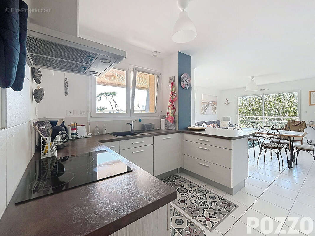 Appartement Jullouville 3 pièce(s) plage à 50 m , terrasse , résidence sécurisée - photo 2