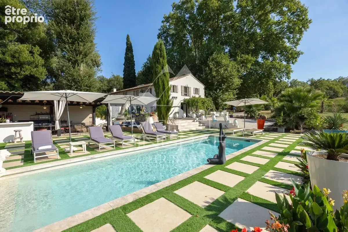 Demeure de caractère avec piscine, 1,3 ha et vue sur les vignobles - photo 2