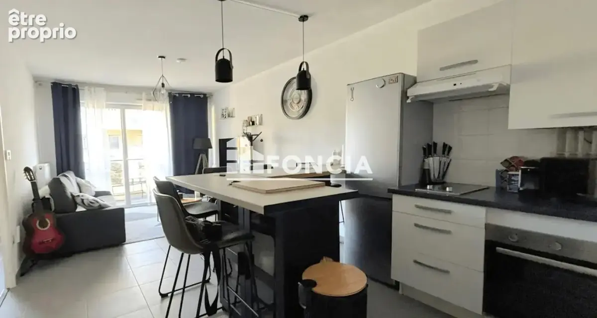 Appartement à LONS