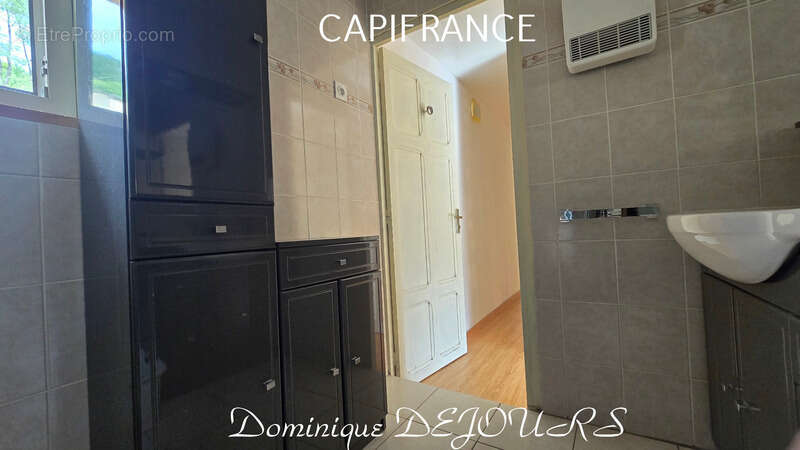 Maison à SAINT-SAUVEUR-DE-MONTAGUT