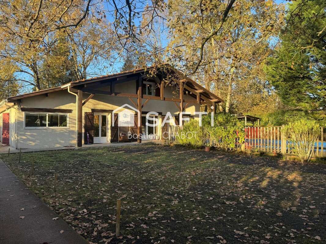 Photo 2 - Maison à SAINT-JEAN-D'ILLAC