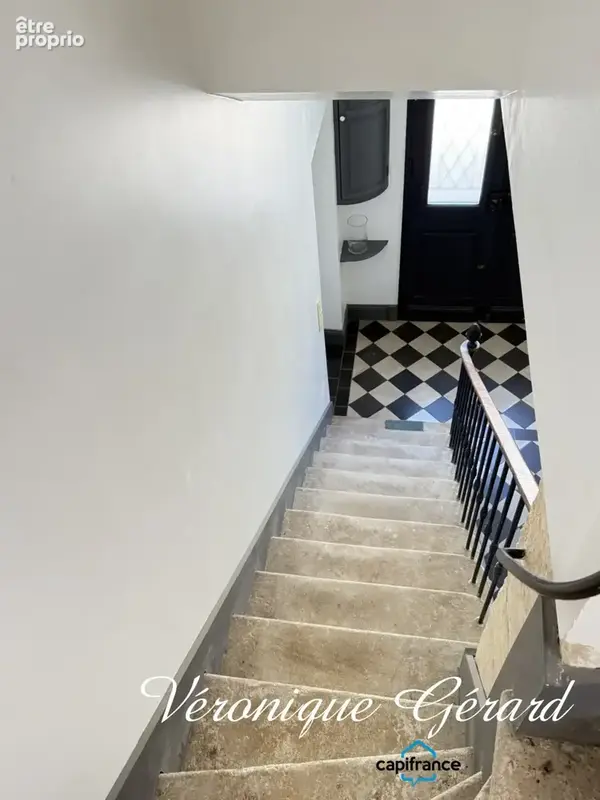 Belle maison en pierre de taille de 252 m², 7 chambres, combles aménageables, jardin paysager,3 garages - photo 14