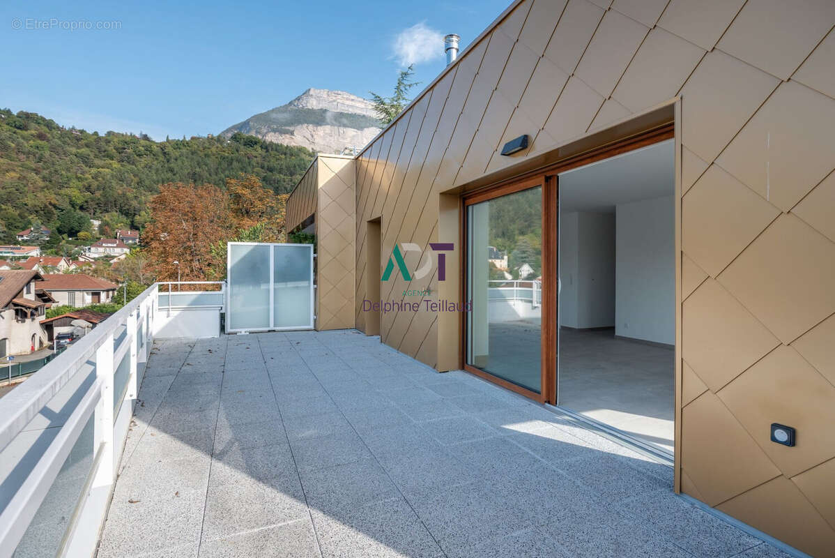 Appartement à MEYLAN