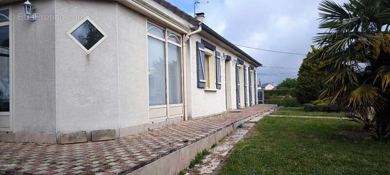Maison à PRECIGNE