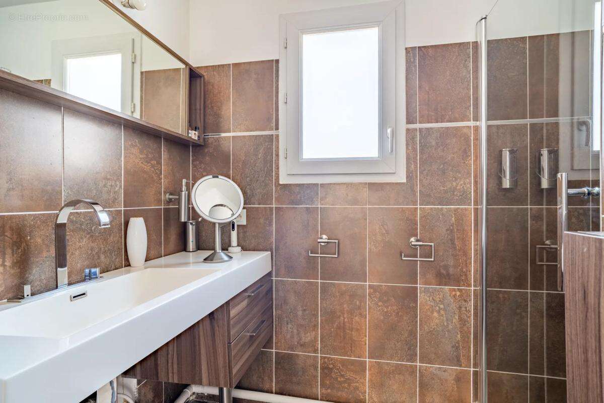 Appartement à STAINS