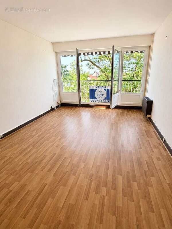 Appartement à CHENNEVIERES-SUR-MARNE