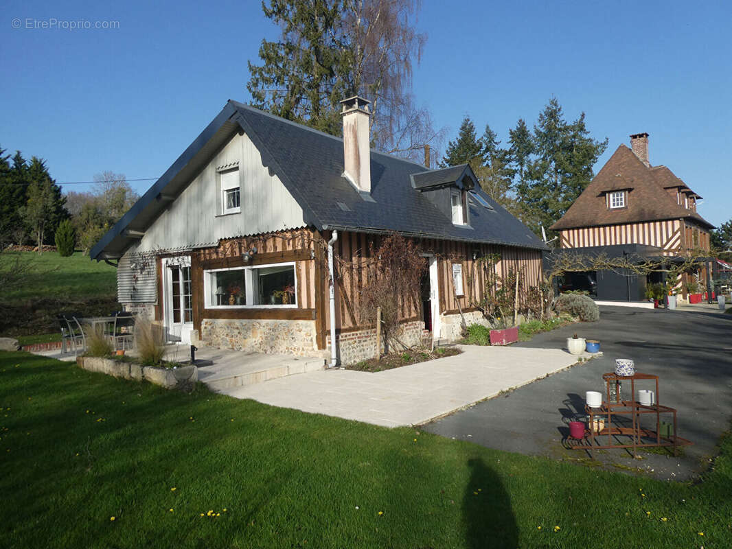 Maison à PONT-L'EVEQUE