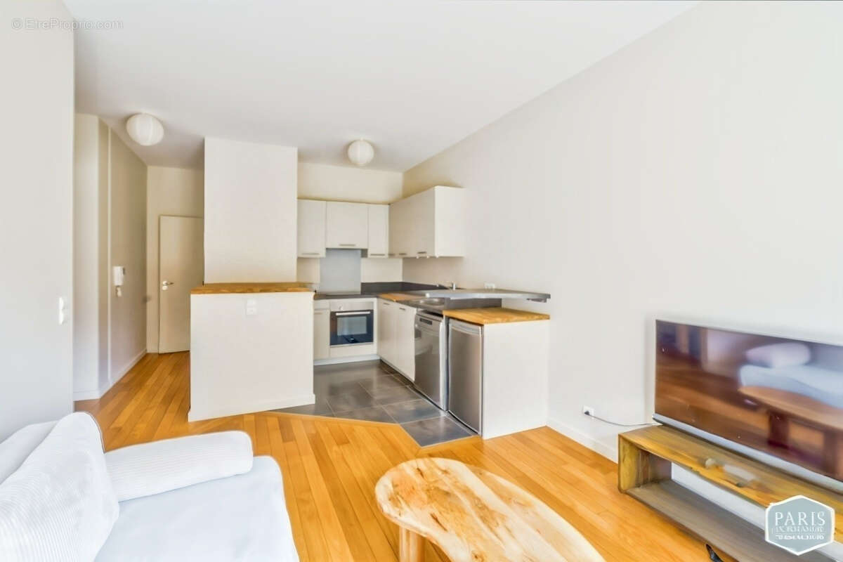 Appartement à LA GARENNE-COLOMBES