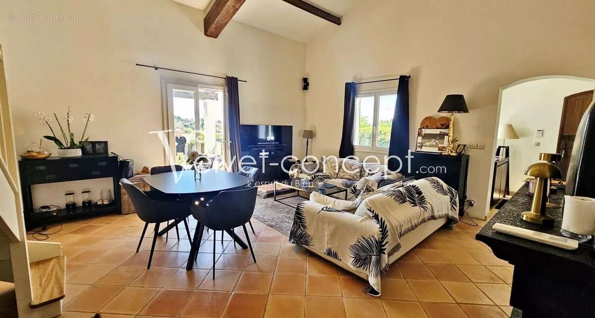 Maison à VALBONNE