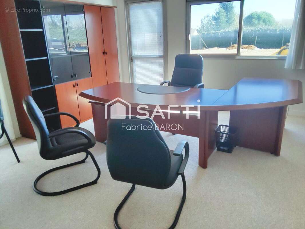 Photo 6 - Commerce à CHASSENEUIL-DU-POITOU