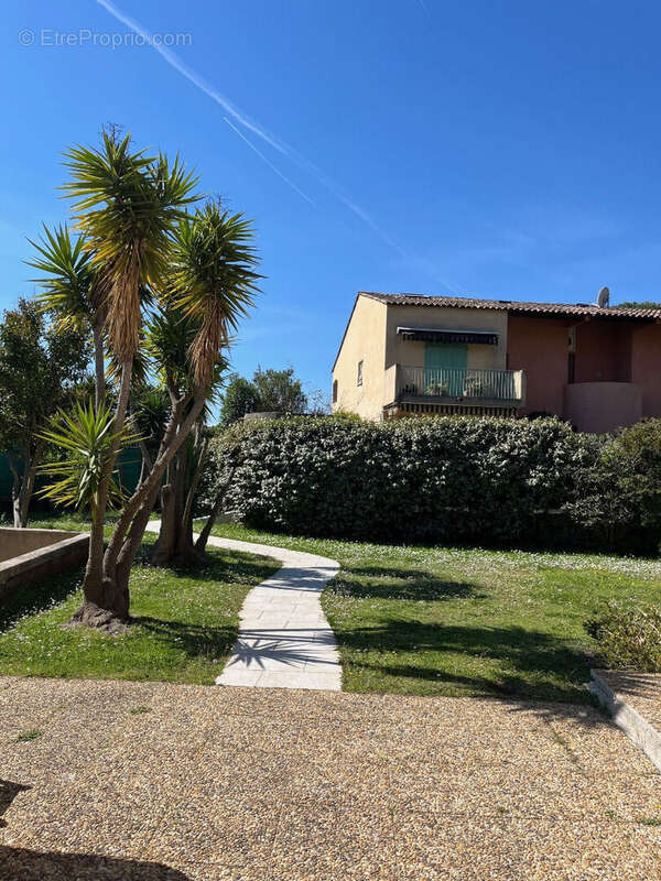 Appartement à VILLENEUVE-LOUBET