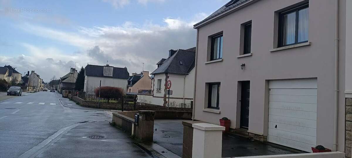 Maison à CLEGUEREC