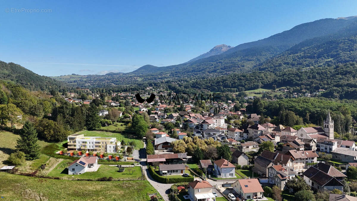 Appartement à VAULNAVEYS-LE-HAUT