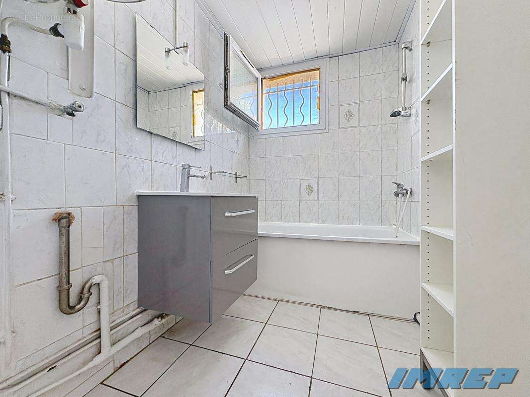 Appartement à MARSEILLE-9E