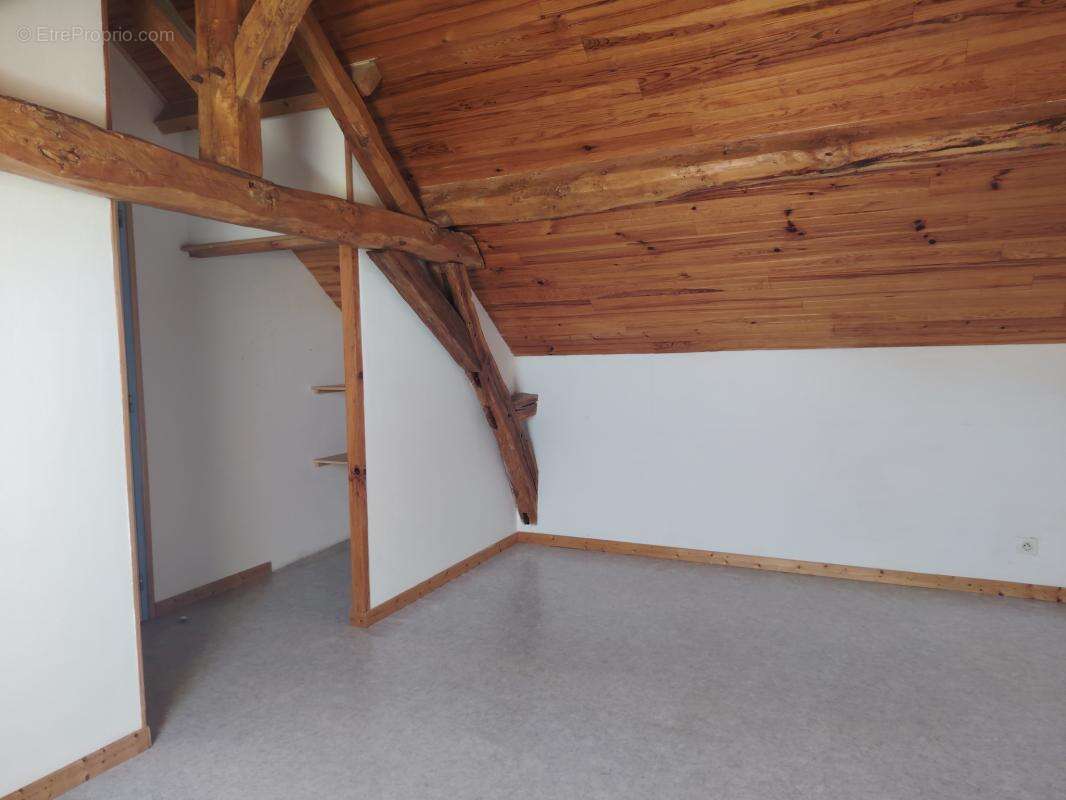 Maison à DANGE-SAINT-ROMAIN
