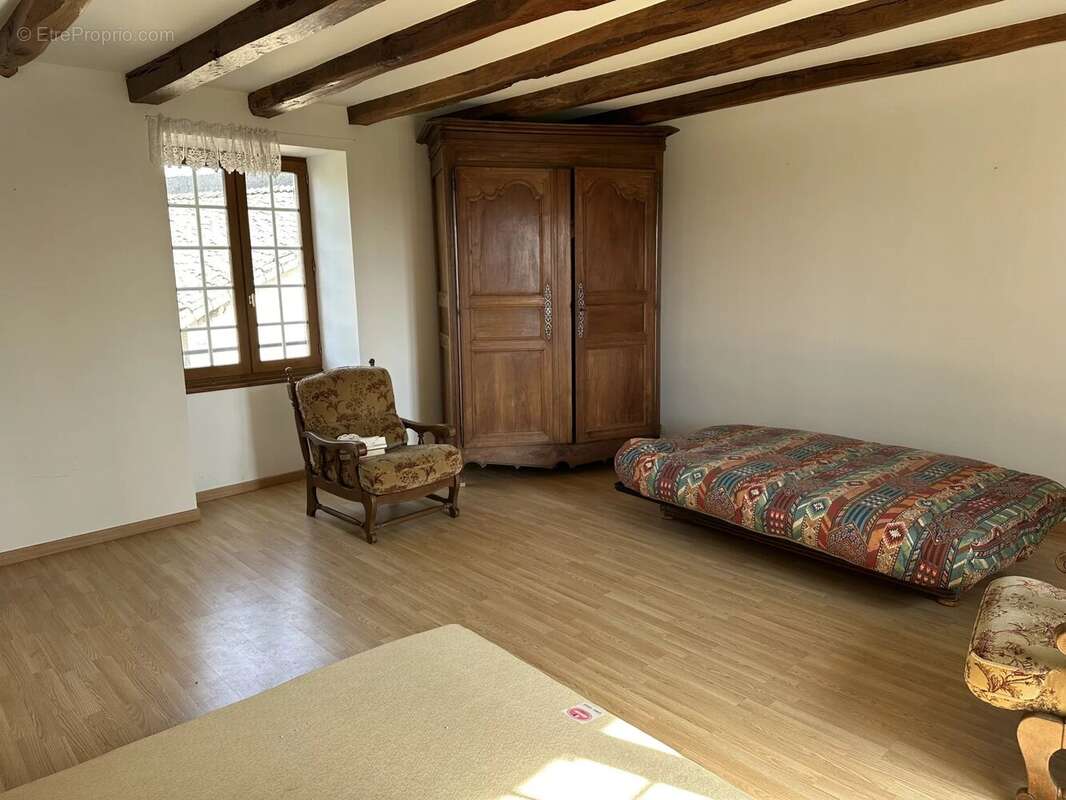 Maison à SOMMIERES-DU-CLAIN