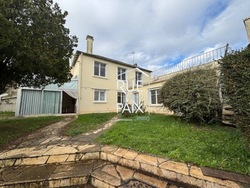 Maison à ASSAIS-LES-JUMEAUX