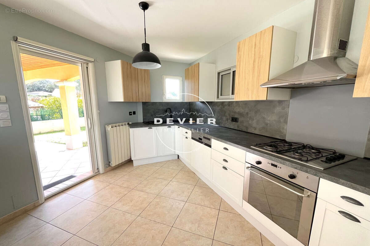 Maison à SUSSARGUES