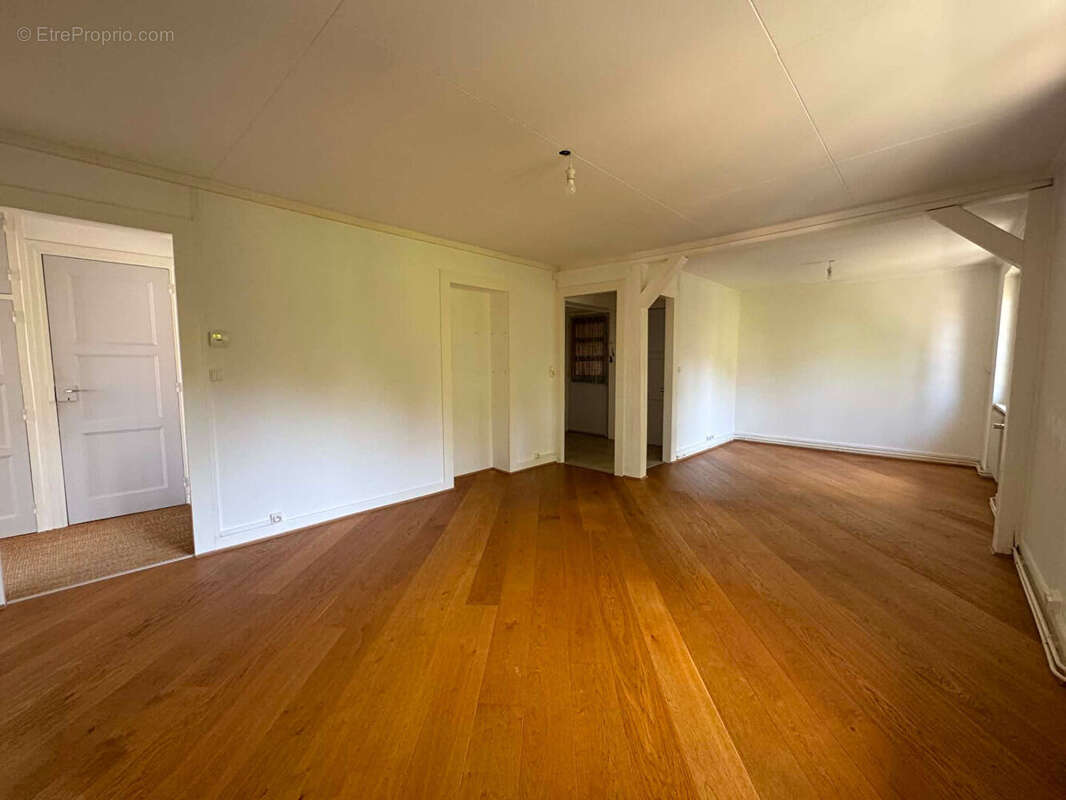 Appartement 4 pièces à vendre à Cernay - Dernier étage, calme et lumineux - photo 2