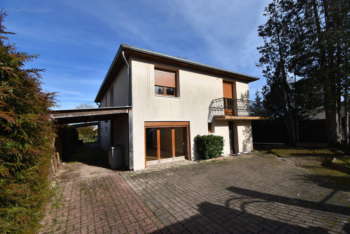 Maison à SAINT-LOUP-SUR-SEMOUSE