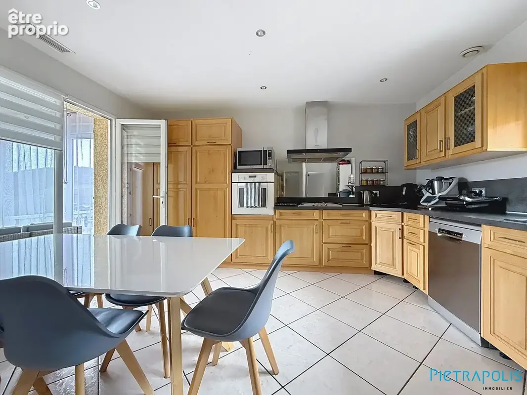 Maison 6 pièces 112 m² à vendre à Tarare (69170) - photo 5
