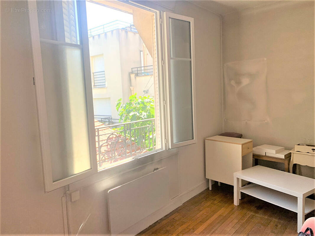 Appartement à LA GARENNE-COLOMBES