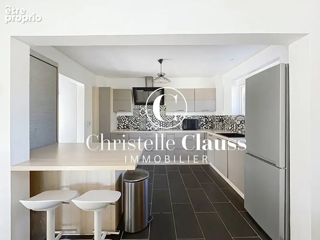 Maison à Saint Louis de 7 pièces, 174 m2 - photo 6