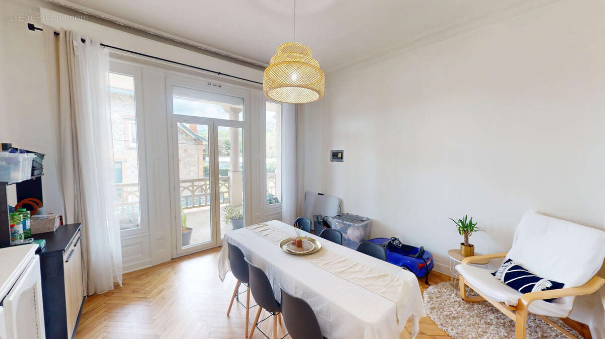 Appartement à FRAISSES