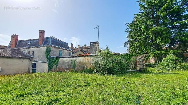 Maison à SAUVETERRE-DE-BEARN