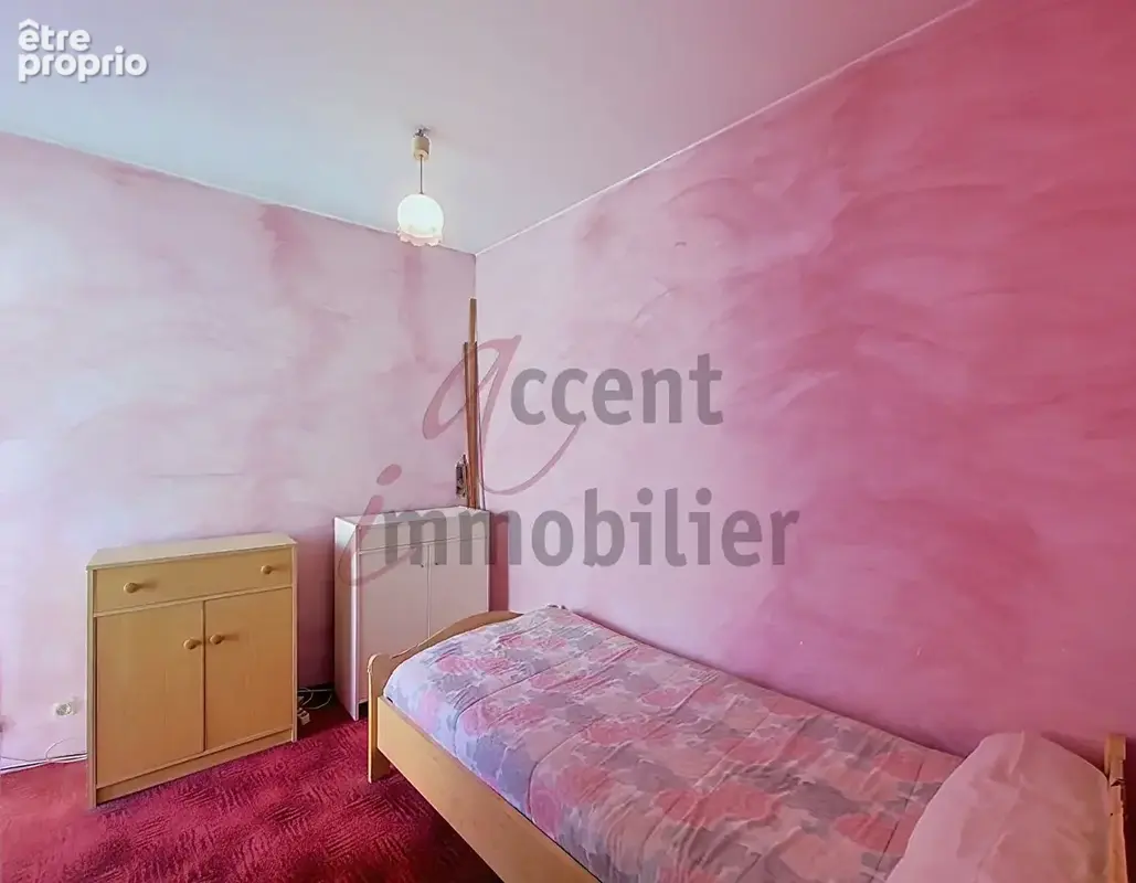 Noves : Maison à rénover avec terrasse en plein coeur du village - photo 15