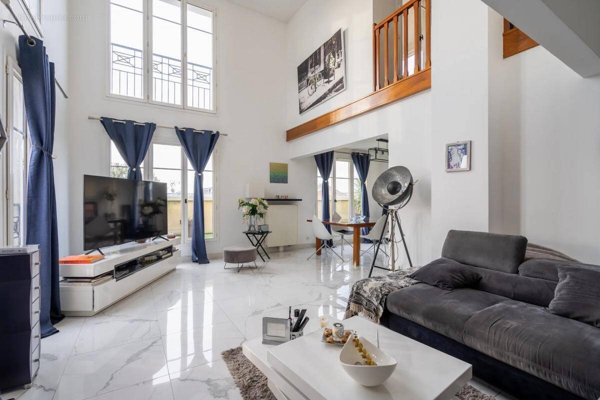 Appartement à MAISONS-ALFORT