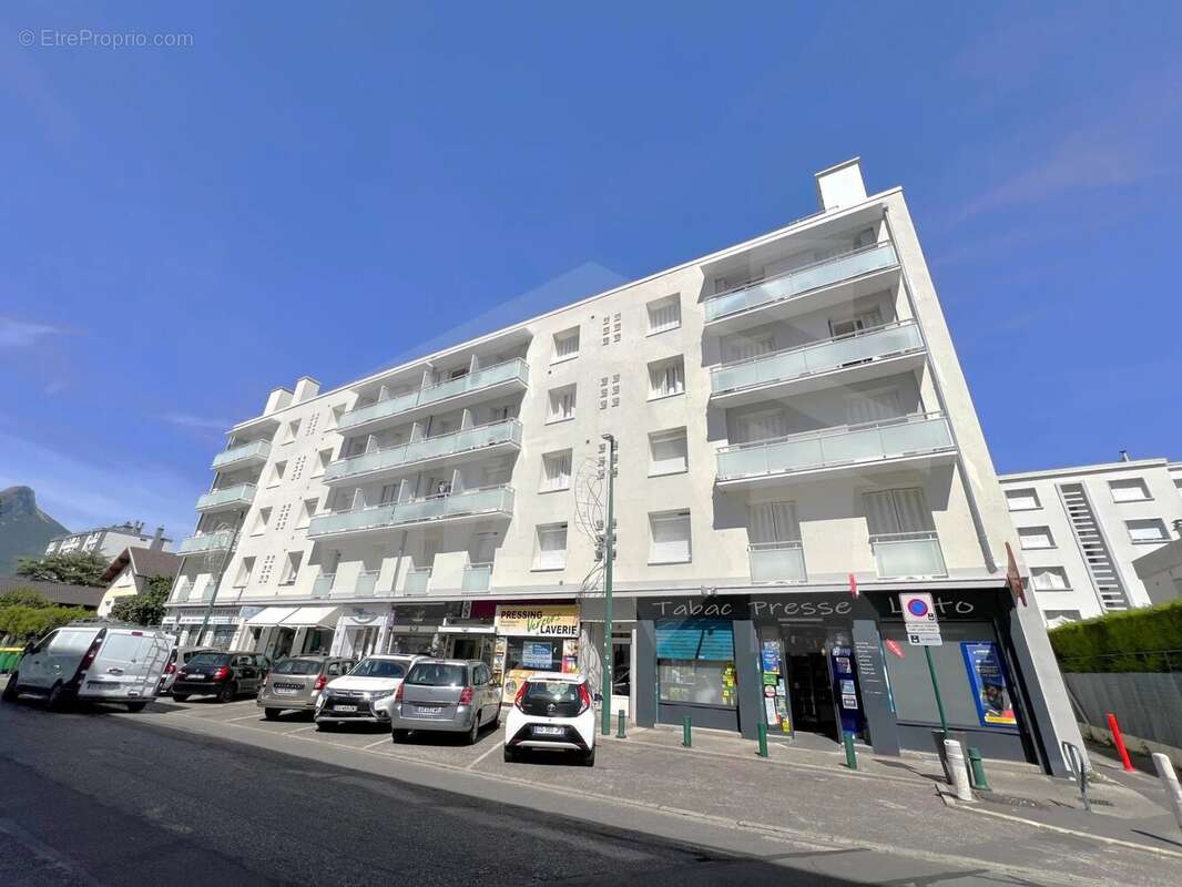 Appartement à SEYSSINET-PARISET