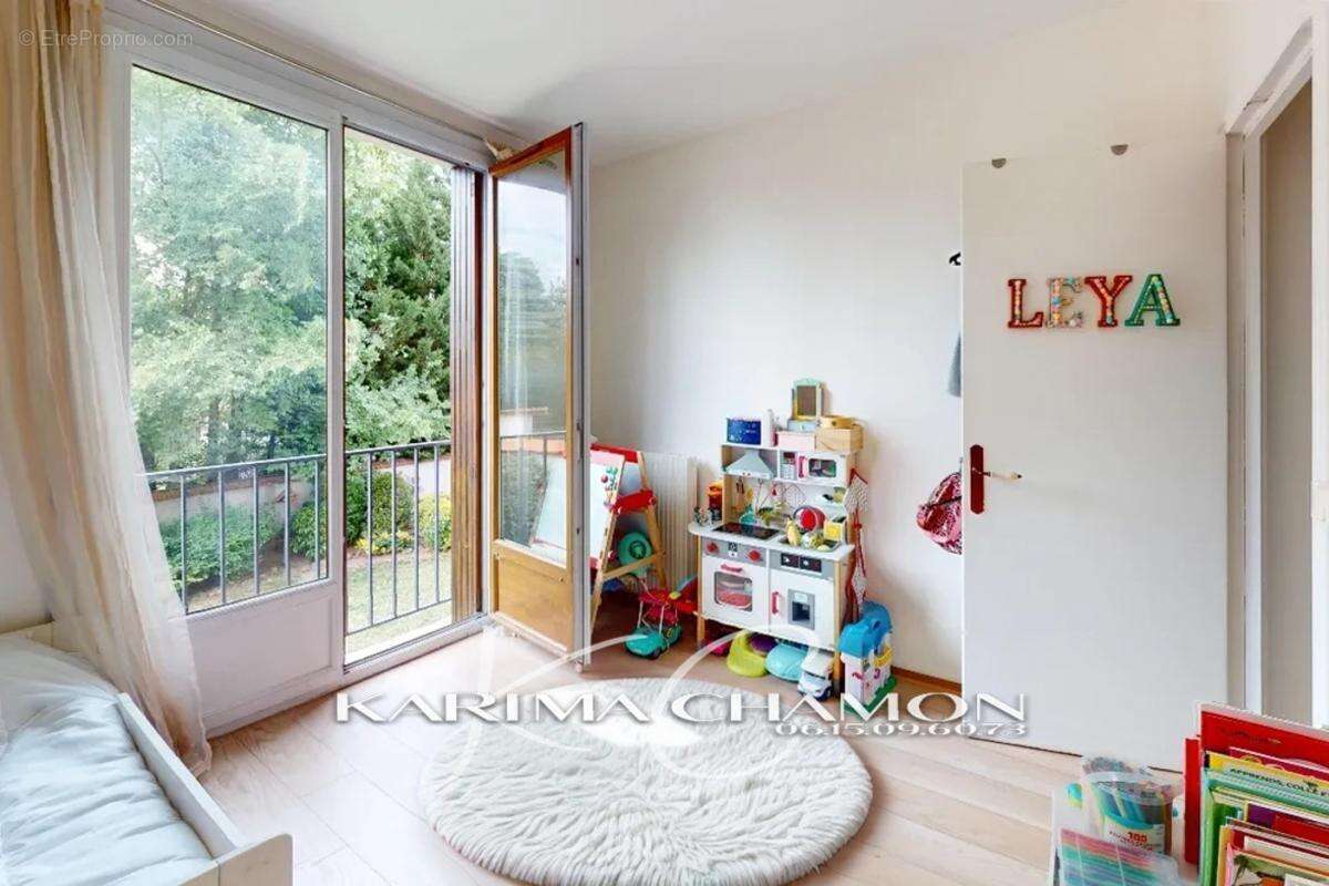 Appartement à SAINT-MAUR-DES-FOSSES