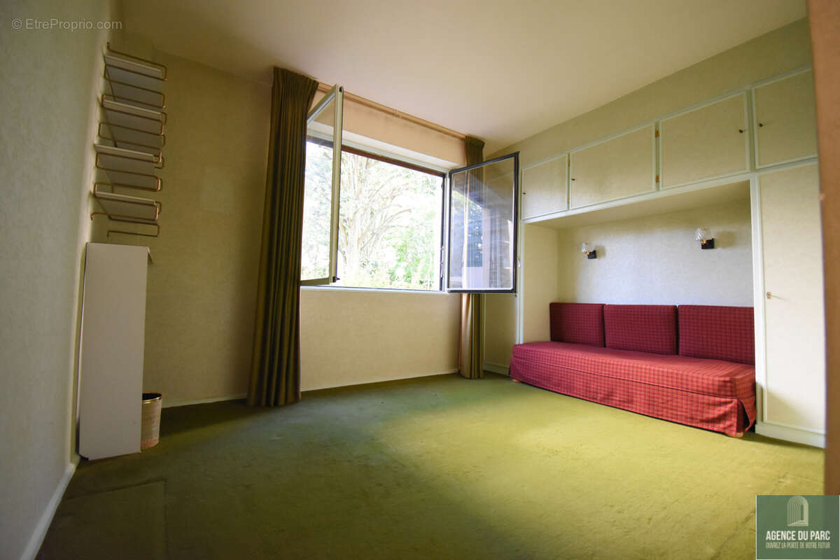 Appartement à VILLE-D'AVRAY