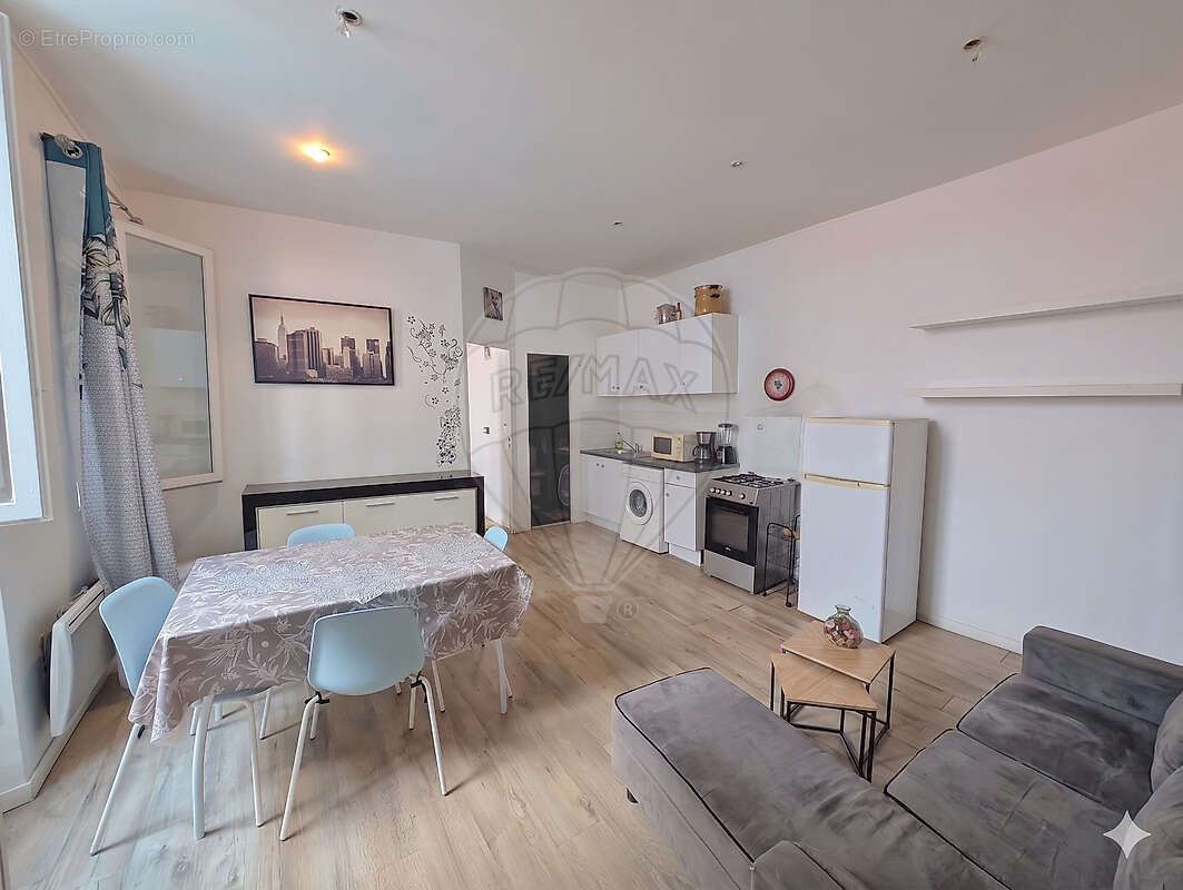 Appartement à MARSEILLE-2E