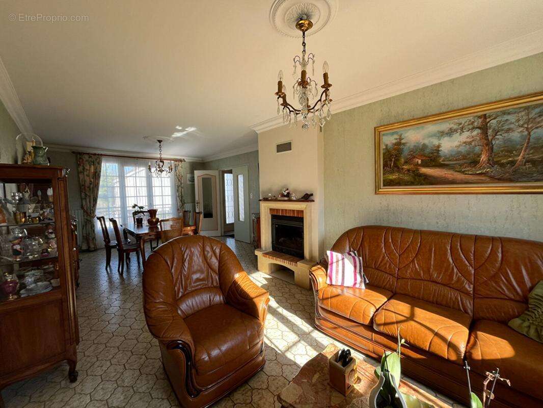 Maison à NEUVILLE-DE-POITOU