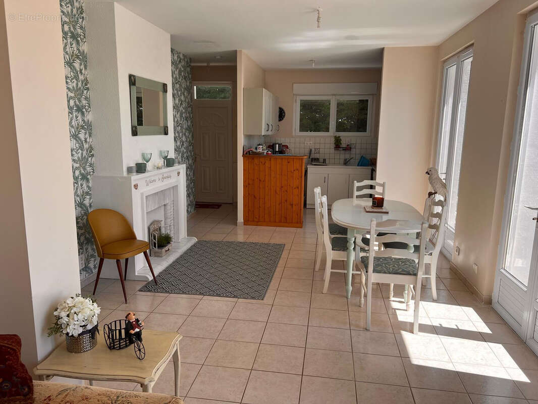 Maison à MAZEROLLES