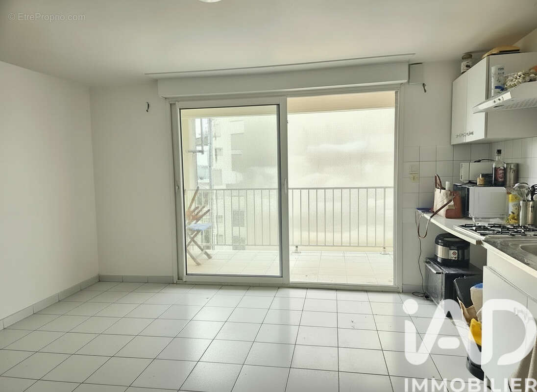 Photo 2 - Appartement à SAINT-HILAIRE-DE-VILLEFRANCHE