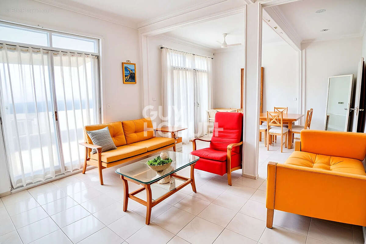 Maison à REMIRE-MONTJOLY