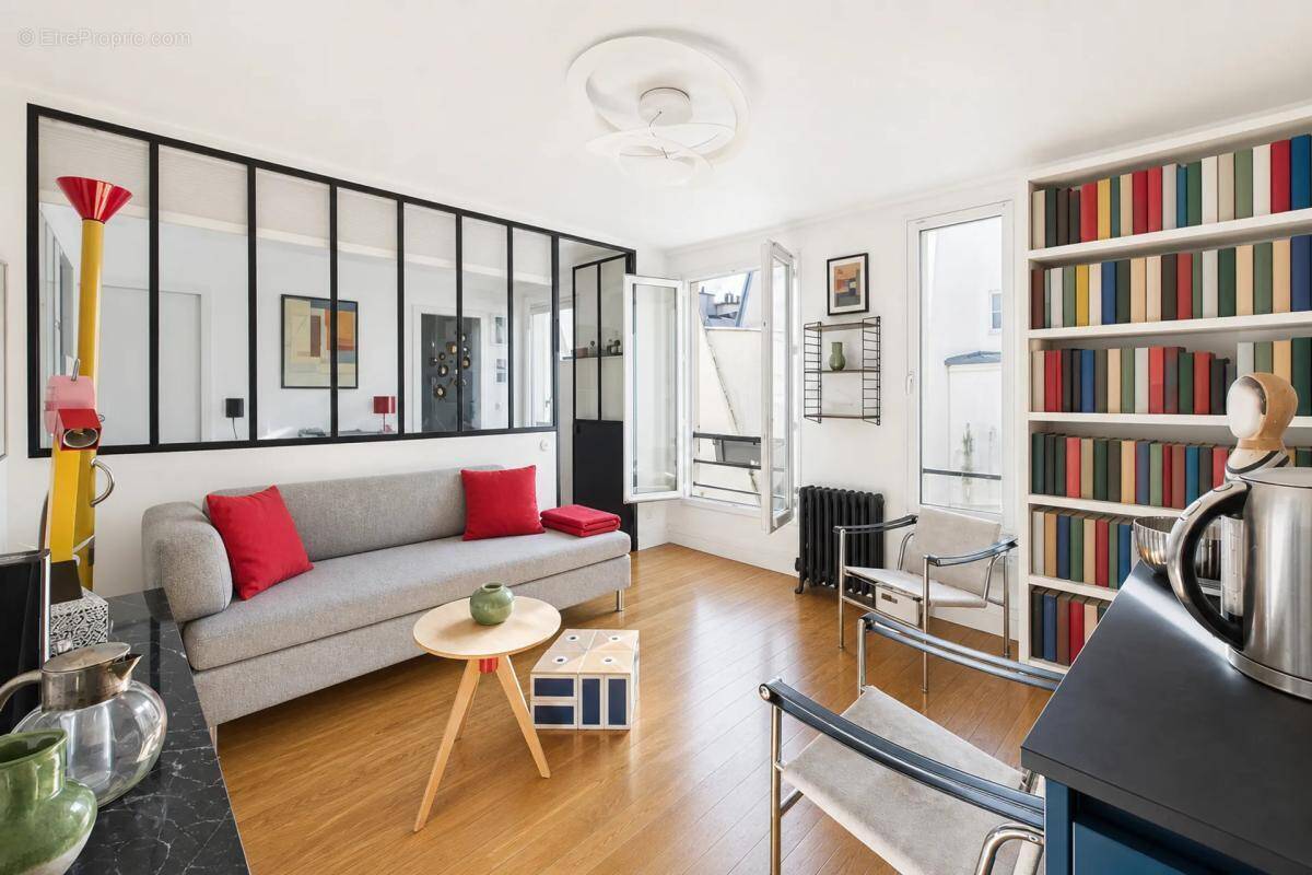 Appartement à PARIS-3E