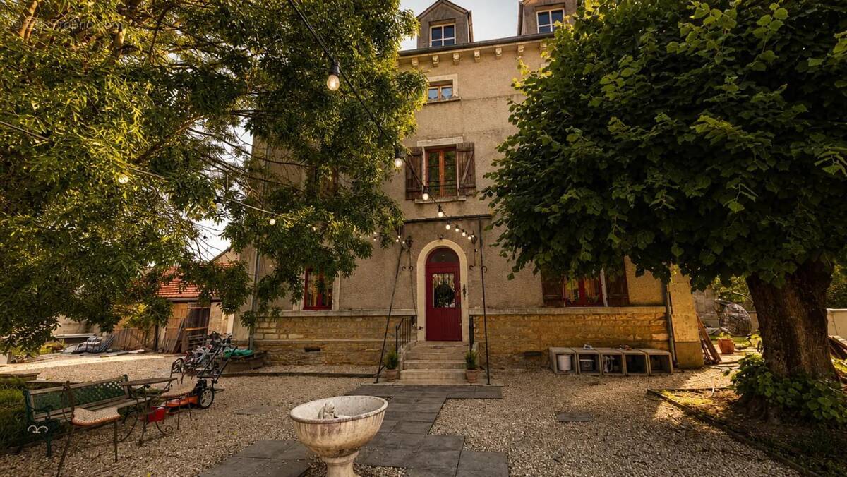 Maison à CHAULGNES