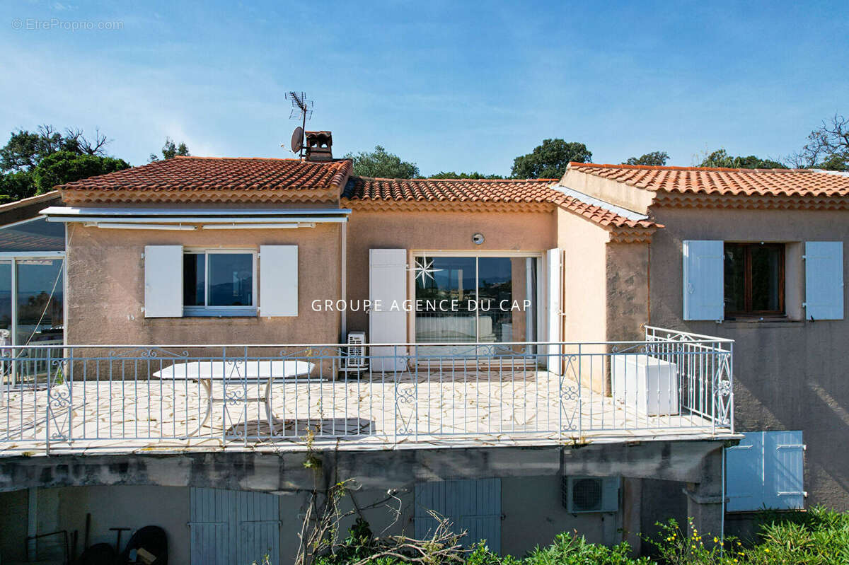 Maison à LES ISSAMBRES