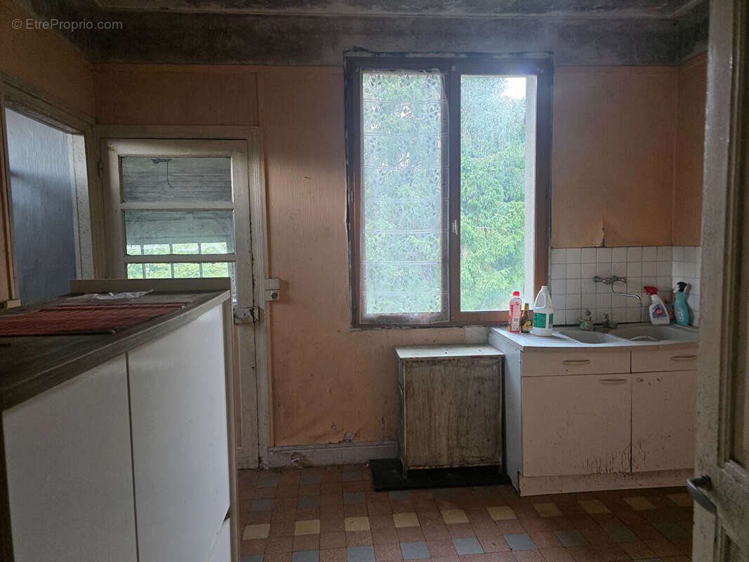 Maison 60 m² à Crevecoeur-Le-Grand  - photo 4