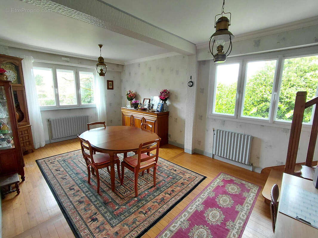 Maison à PLOUIGNEAU