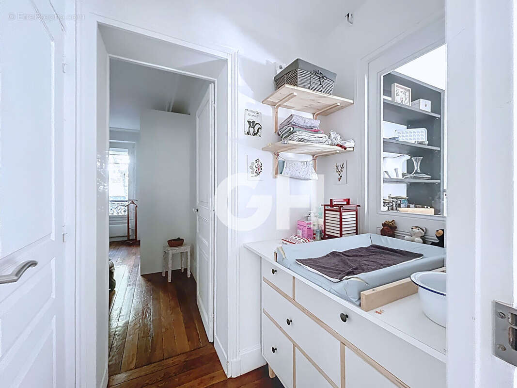 Appartement à PARIS-11E